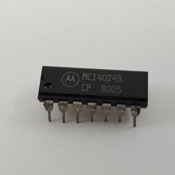 MC14024B MOTOROLA INTEGRATED CIRCUIT NOS ( New Old Stock ) 1PC C562BU1F151021