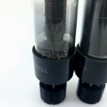2 X 6V6GT BELL & HOWELL TUBE. 1950s PROD. BLACK PLATES. MATCHED PAIR. 22. CB402