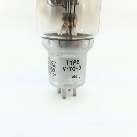 1 X TYPE V70D UNITED ELECTRONICS TUBE. 1940s PROD. 43. CB402