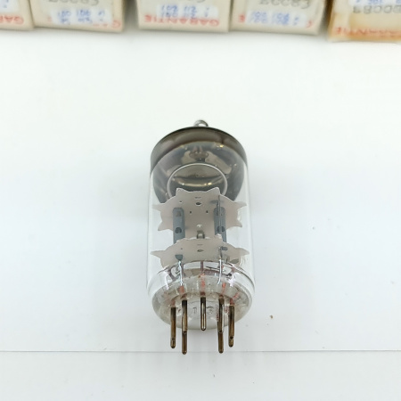 10 X ECC83 KUNDAN TUBE. 1960s PROD. FOUR MATCHED PAIRS & TWO UNITS. 39. CB401