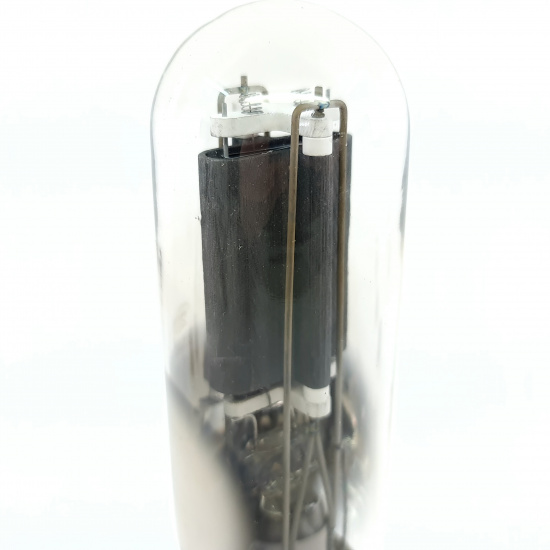 1 X 211 GENERAL ELECTRIC TUBE. 1940s...