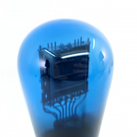 1 X PZ ARCTURUS TUBE. 1950s PROD. BLACK PLATES. USED. 8. CB404