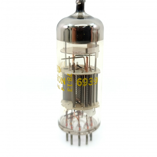 1 X 6939 UNITED ELECTRON TUBE. 1970s...