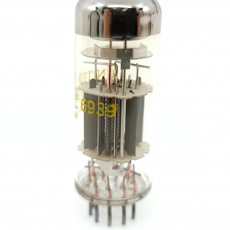 1 X 6939 UNITED ELECTRON TUBE. 1970s PROD. 3 MICA. COPPER RODS. 13. CE8