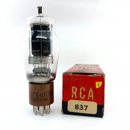 1 X 837 RCA TUBE. 1940s PROD. BLACK PLATES. DUAL RECTANGULAR GETTER. 1. CE34