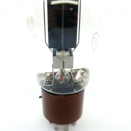 1 X 837 RSD TUBE. 1940s RCA PROD. BLACK PLATES. DUAL RECTANGULAR GETTER. 3.CE34