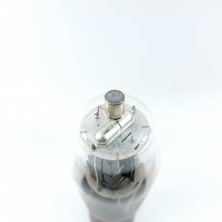 1 X 837 RCA TUBE. 1960s PROD. BLACK PLATES. DUAL RECTANGULAR GETTER. 6. CE34