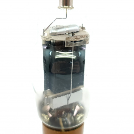 1 X JAN CKR 837 KEN-RAD TUBE. 1950s PROD. BLACK PLATES. DUAL GETTER. 9. CE34