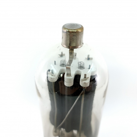 1 X 805 HALTRON TUBE. 1950s USA PROD. BLACK PLATES. FLAT GETTER. 1. CE113