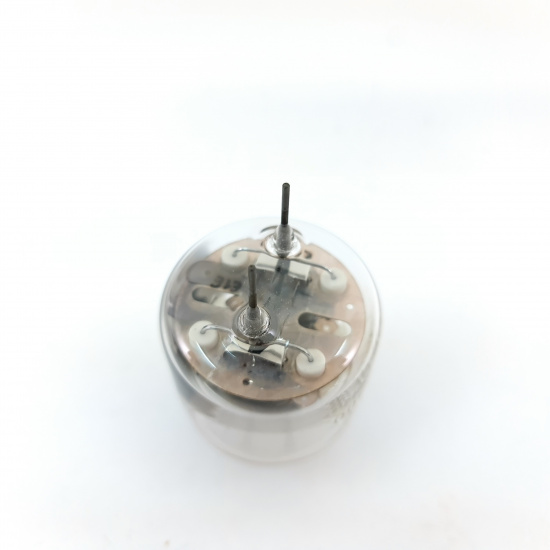 1 X QQE04/20 MINIWATT TUBE. 1950s...
