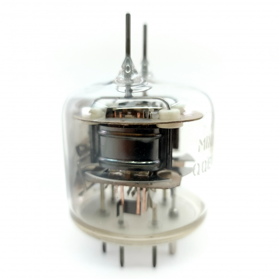 1 X QQE04/20 MINIWATT TUBE. 1950s...