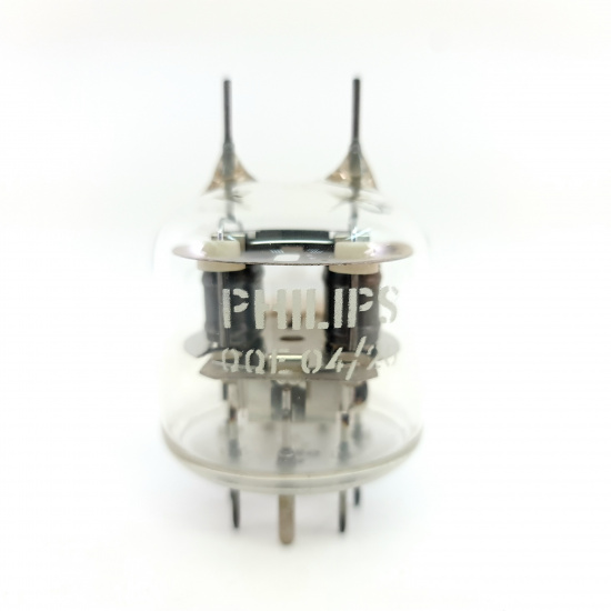 1 X QQE04/20 MINIWATT TUBE. 1950s...