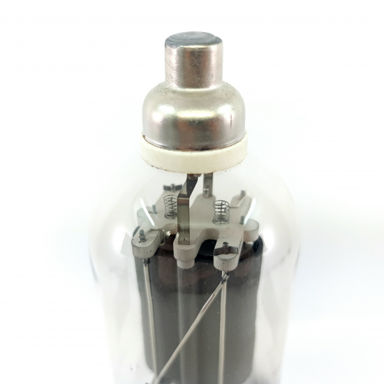 1 X 810 / 3C/150A KEN-RAD TUBE. 1950s...