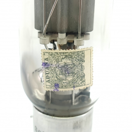 1 X 810 / 3C/150A KEN-RAD TUBE. 1950s PROD. RECTANGULAR GETTER. 2. CE683