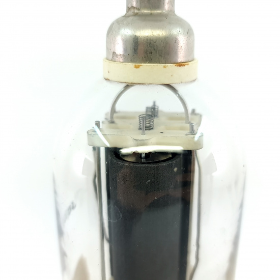 1 X 810 / 3C/150A KEN-RAD TUBE. 1940s...