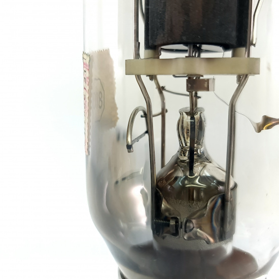 1 X 810 / 3C/150A KEN-RAD TUBE. 1940s...