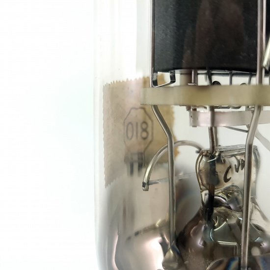 1 X 810 / 3C/150A KEN-RAD TUBE. 1940s...