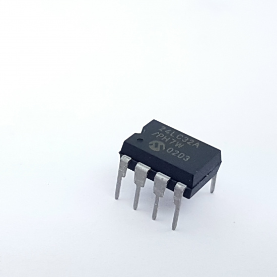 1 X 24LC32A MT INTEGRATED CIRCUIT NEW. C603CU2F151222