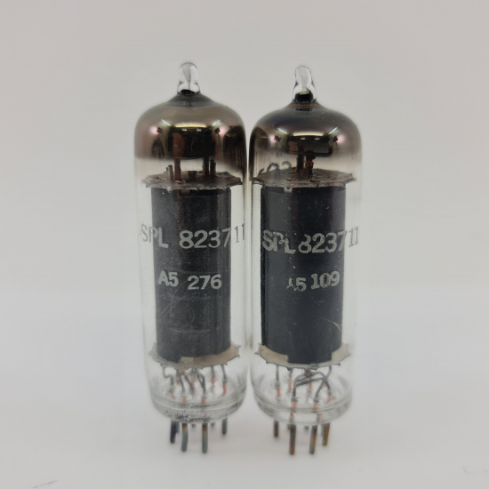 2 X 6687 UNITED ELECTRON TUBE. 1960s...