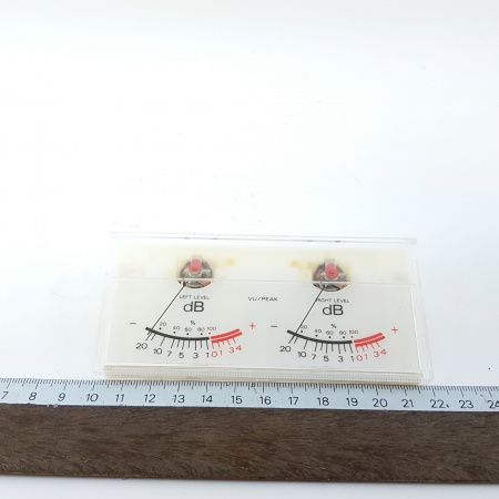 1 X STEREO VU-METER. NEW OLD STOCK. HIGH QUALITY. RCB369/2