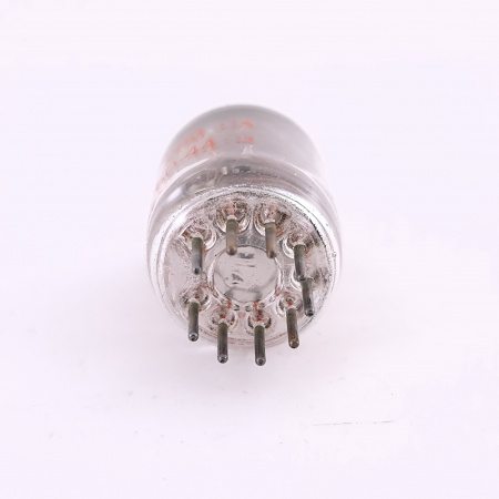 1 X 5847 RAYTHEON TUBE. 1960s PROD. BLACK PLATES. RECTANGULAR GETTER. 15. CH163