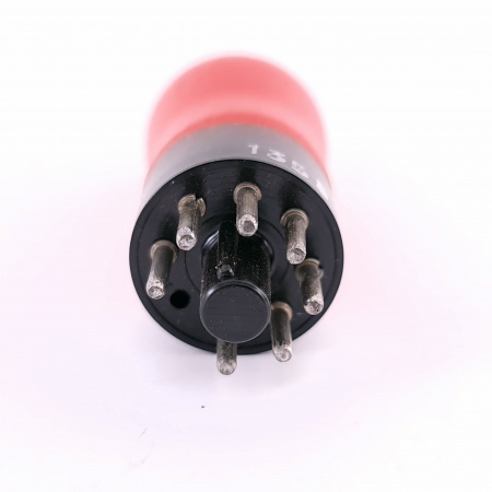 1 X EF36 ULTRON TUBE. 33. CH163