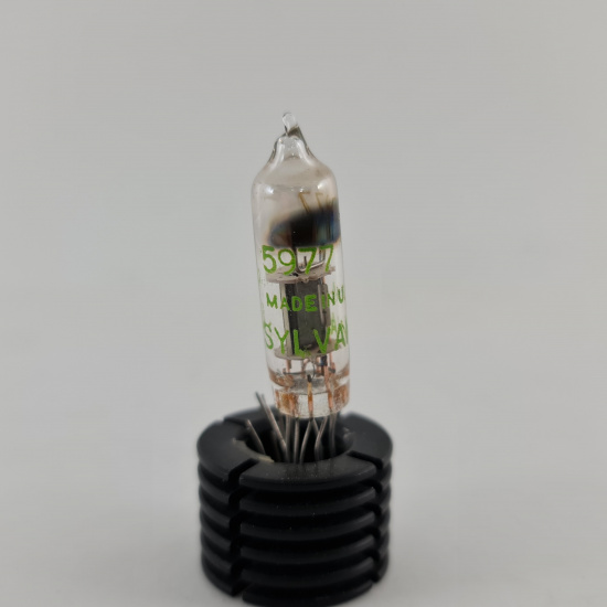 1 X 5977 SYLVANIA TUBE. 1970s PROD....