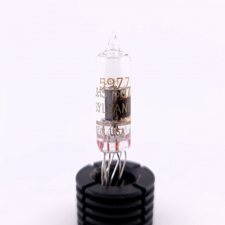 1 X 5977 SYLVANIA GOLD TUBE. 1970s PROD. 3. CE801