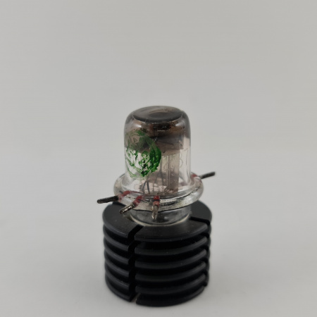 1 X VT237 / 957 RCA TUBE. 1940s PROD. 3. CE489