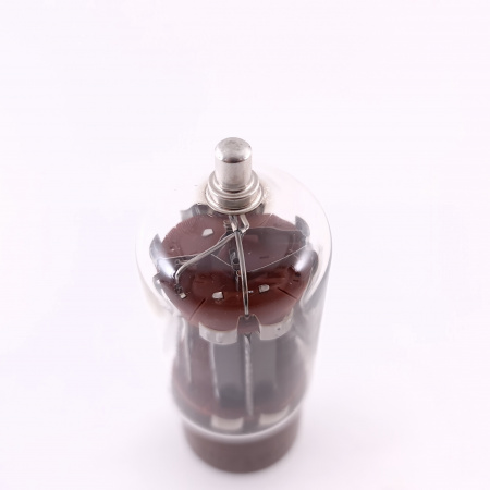 1 X 3D21WA UNITED ELECTRONICS TUBE. 1960s PROD. BLACK PLATES. CE846