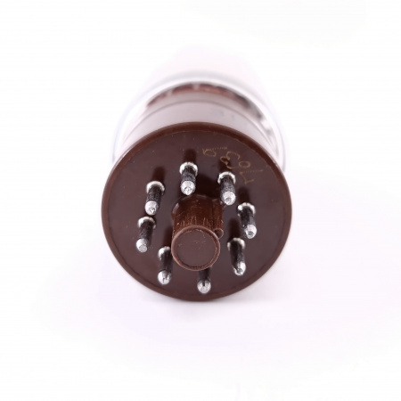 1 X 3D21WA UNITED ELECTRONICS TUBE. 1960s PROD. BLACK PLATES. CE846