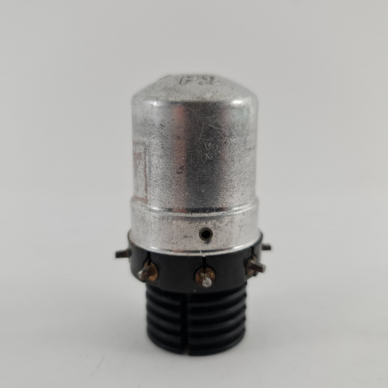 1 X P2 SFR TUBE. VERY RARE TUBE. 10....