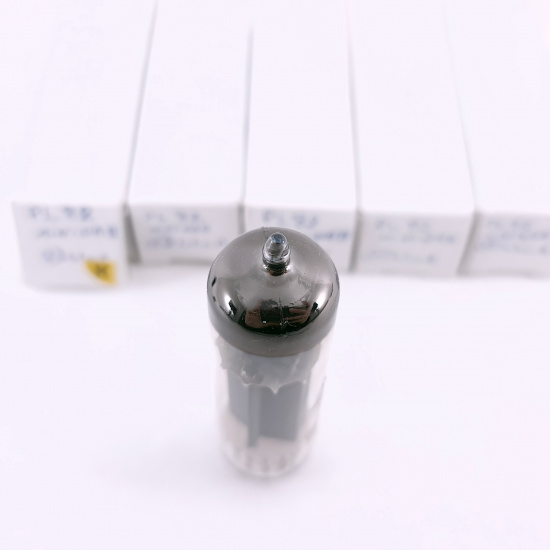 5 X PL82 MINIWATT TUBE. 1960s MULLARD...