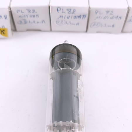 5 X PL82 MINIWATT TUBE. 1960s MULLARD PROD. MATCHED QUINTET. 18. CB406