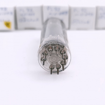 5 X PL82 MINIWATT TUBE. 1960s MULLARD PROD. MATCHED QUINTET. 18. CB406