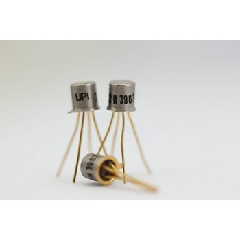 2N3967 GOLD TRANSISTOR NOS( New Old Stock ) 1PC. C300U5F120514