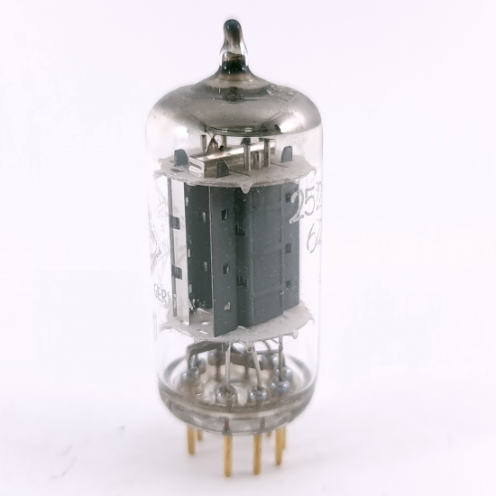 1 X 6211 TELEFUNKEN TUBE. 1960s PROD....