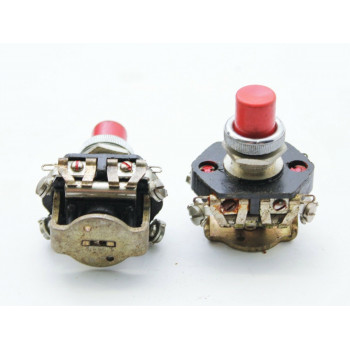 RED PUSH-BUTTON B NOS 1PC. CA330U15F260717