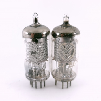 2 X EF86 VALVO TUBE. 1960s... 2
