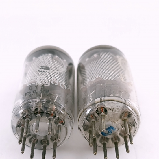 2 X EF86 VALVO TUBE. 1960s PROD. MESH...