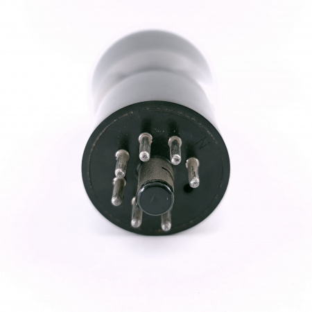 1 X 6F6G BRIMAR TUBE. 1950s PROD. BLACK PLATES. RECTANGULAR GETTER. 57. CH165