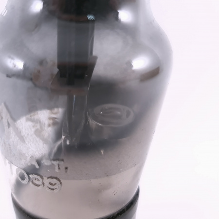 1 X NR27A / W1039 MWT TUBE. 1940s PROD. BLACK PLATES. RARE GETTER. 8. CH166