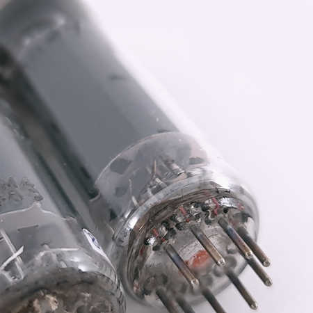 2 X EL84 SIEMENS TUBE. 1960s PROD. COPPER RODS. USED. 35. CH166