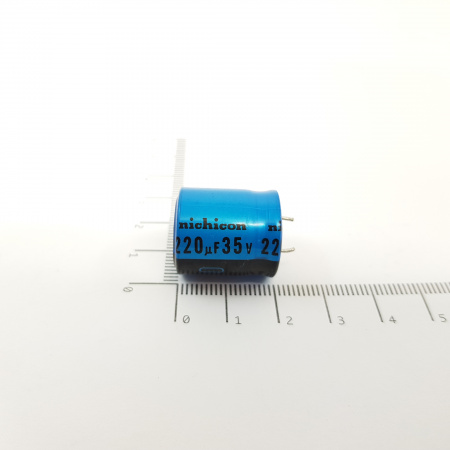 1 X  ELECTROLYTIC CAPACITOR NICHICON 220uF 35V (New Old Stock). C426U52F070323