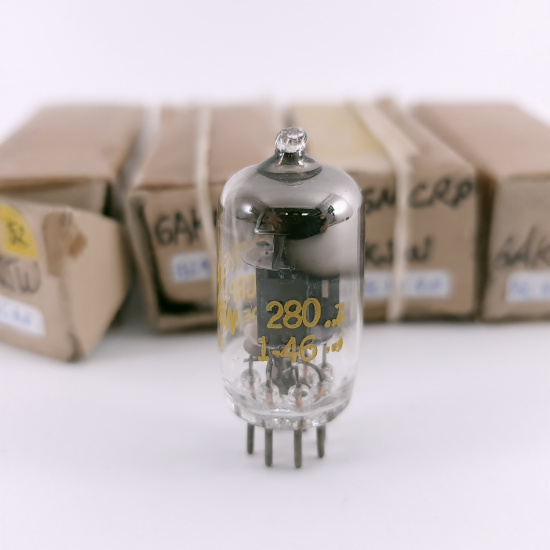 4 X 6AK5W RAYTHEON TUBE. 1950s ARMY...