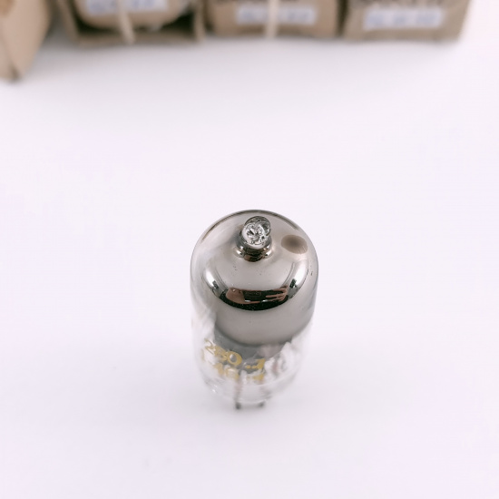 4 X 6AK5W RAYTHEON TUBE. 1950s ARMY...