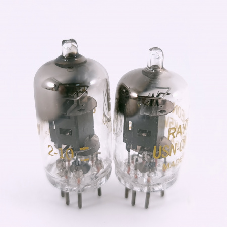 2 X 6AK5W RAYTHEON TUBE. 1950s ARMY PROD. BLACK PLATES. MATCHED PAIR. 54. CH166