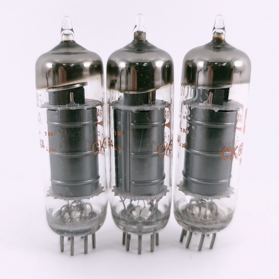 3 X 6AQ5W RAYTHEON TUBE. 1960s GE...