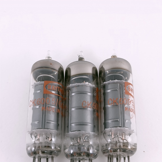 3 X 6AQ5W RAYTHEON TUBE. 1960s GE...