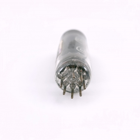 1 X 6AQ5 / EL90 MARCONI TUBE. 1950s PROD. BLACK PLATES. D-G. 66. CH166